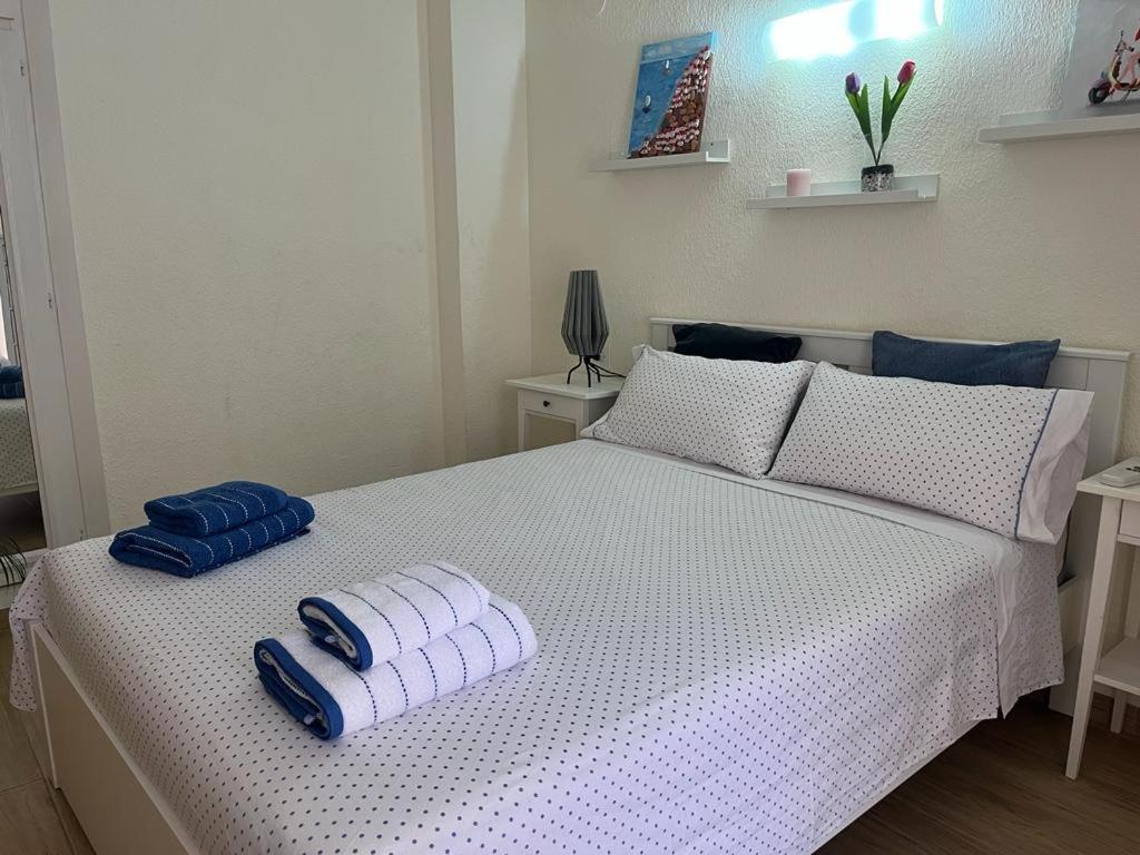 Apartamento 2 Dormitorios En Primera Linea De Playa San Cristobal Almuñécar Exterior foto